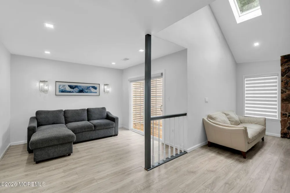 516 Woodbine Lane Lakewood, NJ 08701