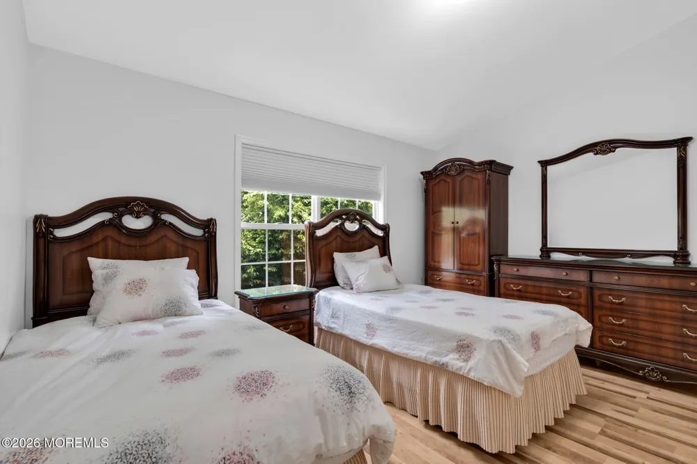 516 Woodbine Lane Lakewood, NJ 08701