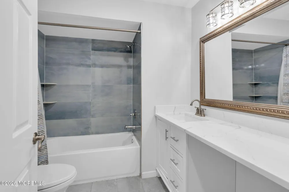 516 Woodbine Lane Lakewood, NJ 08701