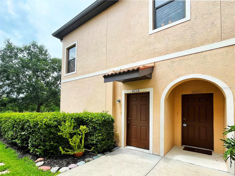 4218 VIA PIEDRA CIRCLE #4-201 Sarasota, FL 34233