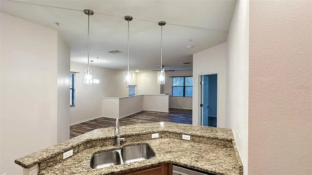 4218 VIA PIEDRA CIRCLE #4-201 Sarasota, FL 34233