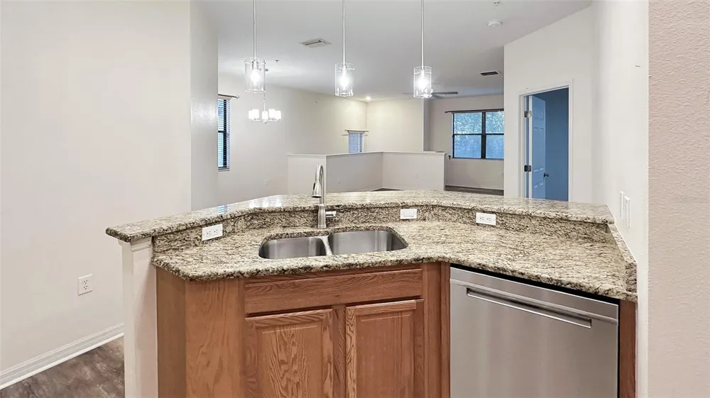 4218 VIA PIEDRA CIRCLE #4-201 Sarasota, FL 34233