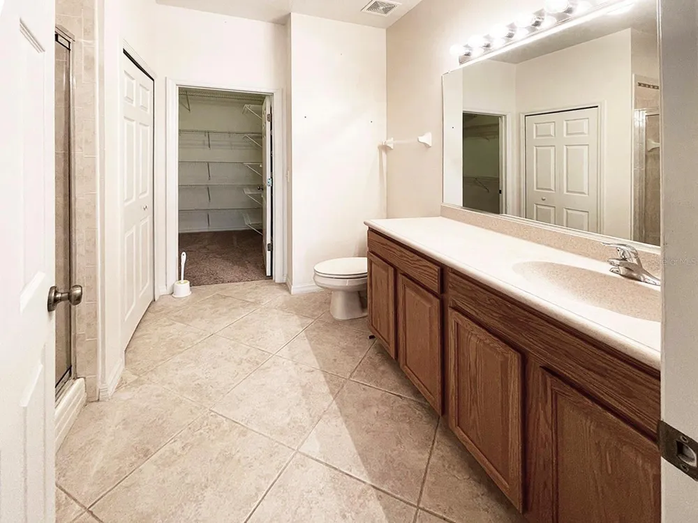 4218 VIA PIEDRA CIRCLE #4-201 Sarasota, FL 34233