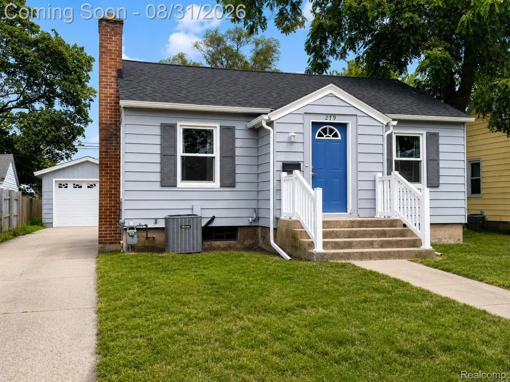279 W 21st Street Holland City, MI 49423