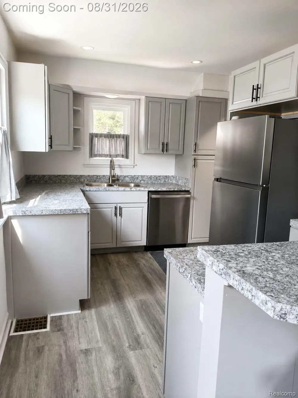 279 W 21st Street Holland City, MI 49423