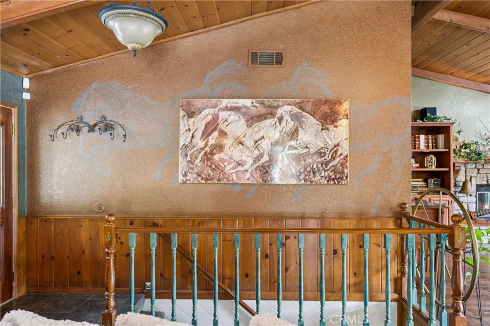 901 Nesthorn Crestline, CA 92325