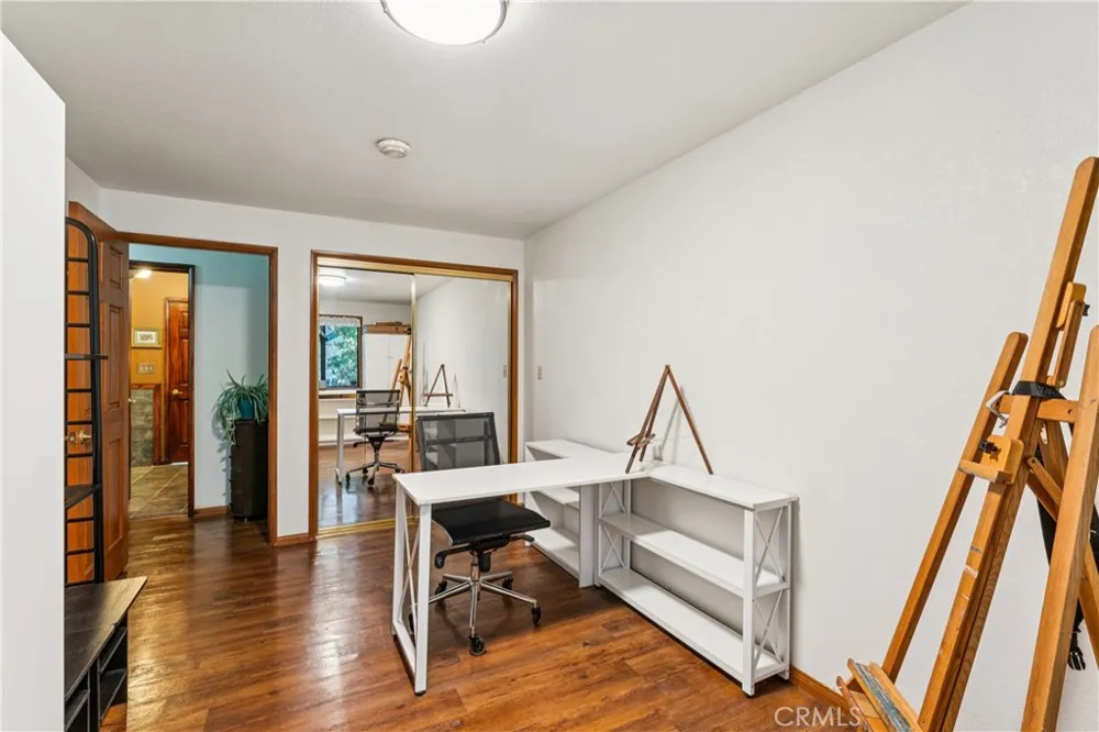 901 Nesthorn Crestline, CA 92325