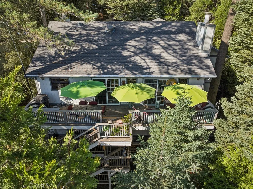 901 Nesthorn Crestline, CA 92325