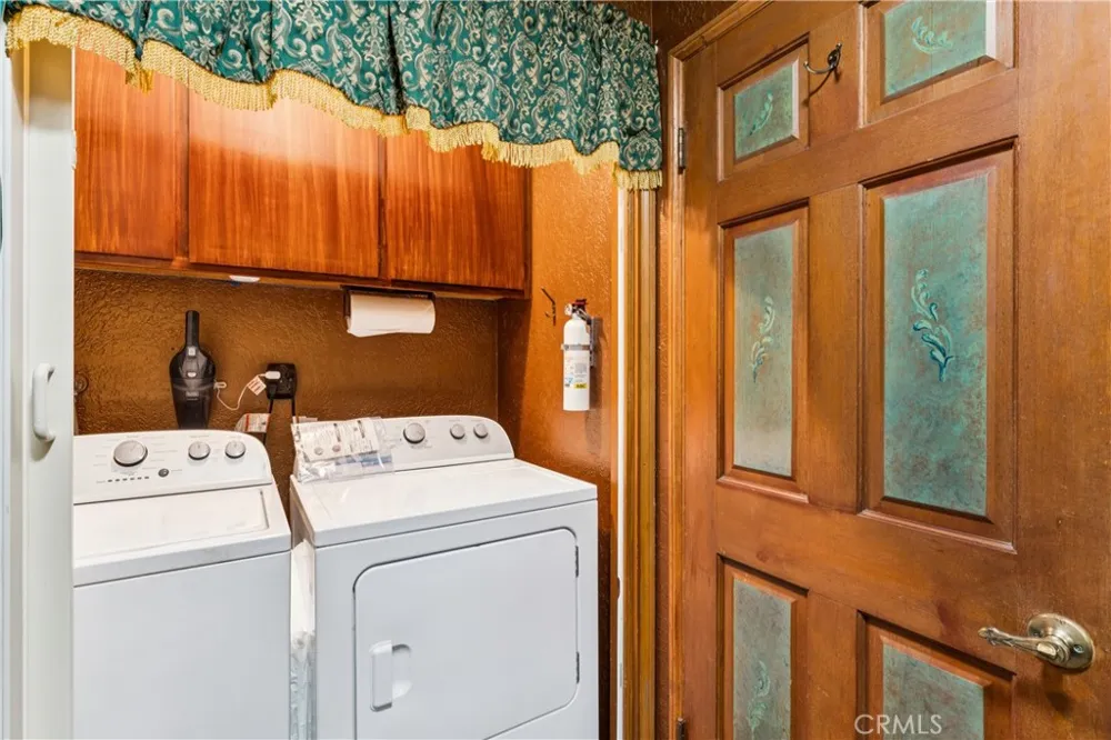 901 Nesthorn Crestline, CA 92325