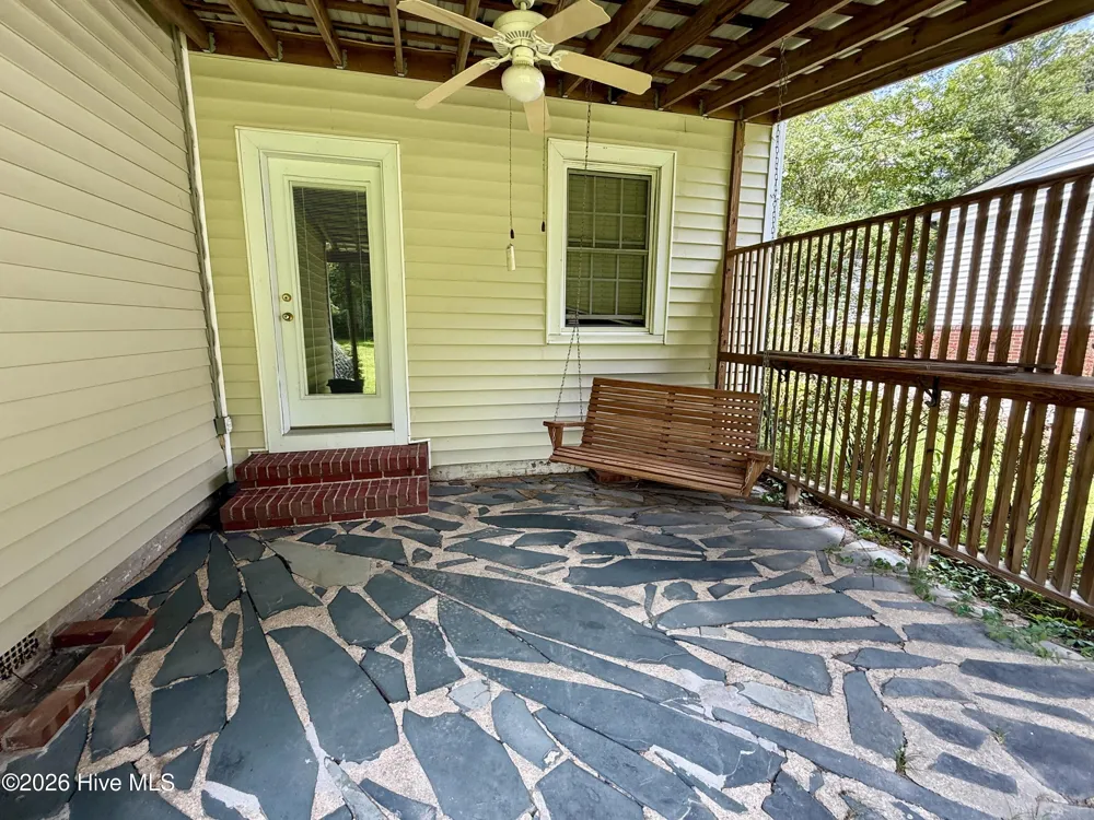208 Crescent Drive Windsor, NC 27983