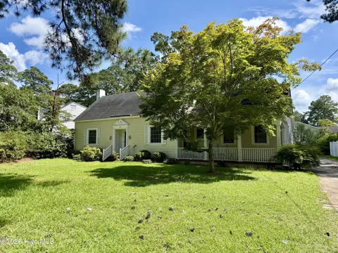 208 Crescent Drive