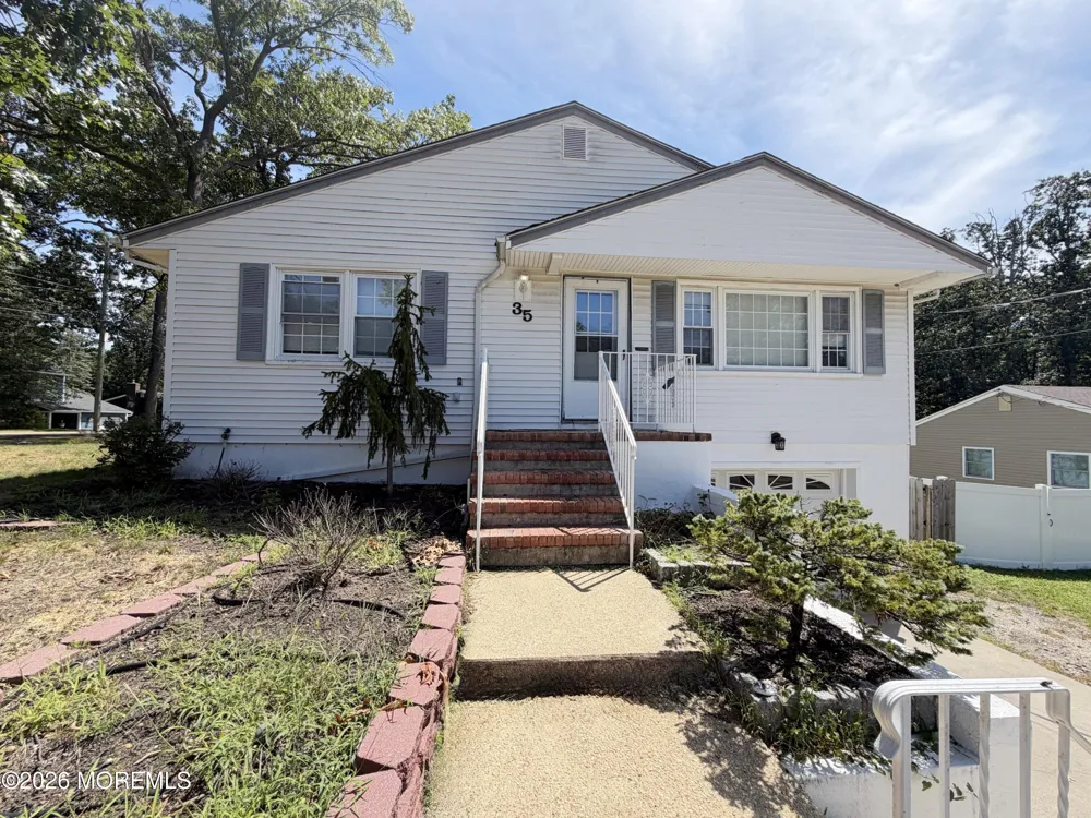 35 Ruth Place Eatontown, NJ 07724