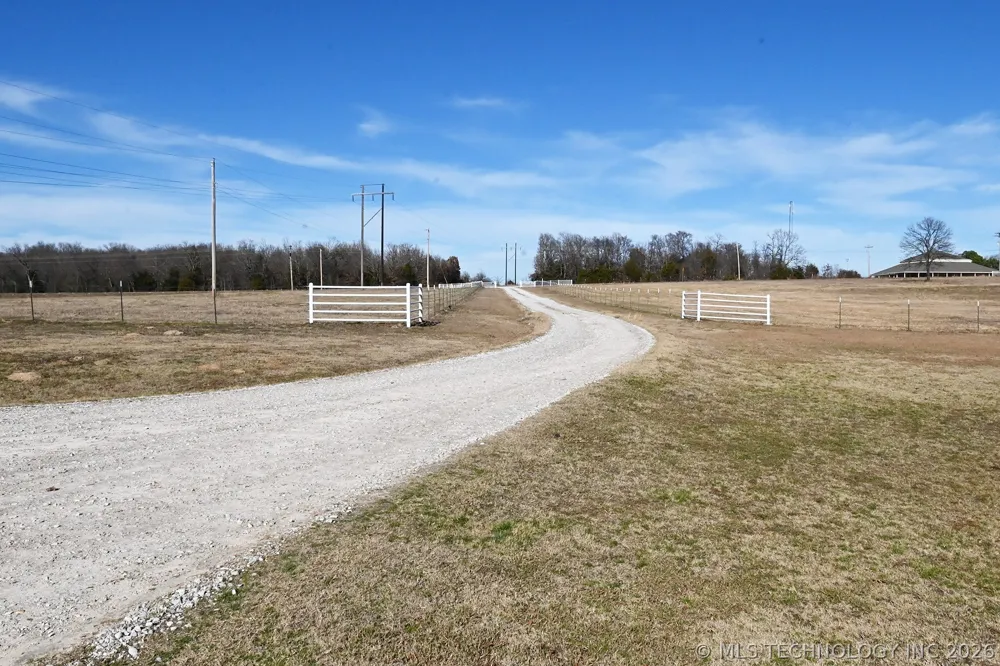 450778 E 1000 ROAD Gore, OK 74435