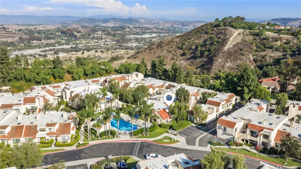 121 Grenada Laguna Niguel, CA 92677