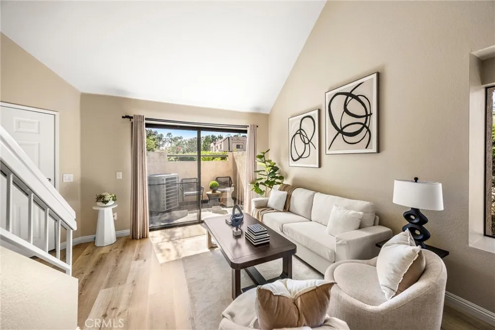 121 Grenada Laguna Niguel, CA 92677