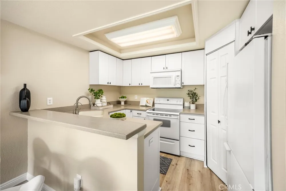 121 Grenada Laguna Niguel, CA 92677