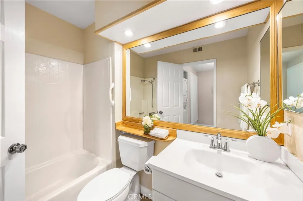 121 Grenada Laguna Niguel, CA 92677