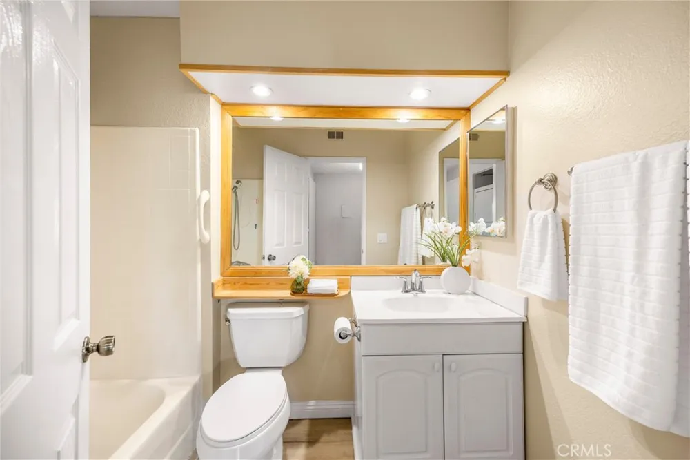 121 Grenada Laguna Niguel, CA 92677