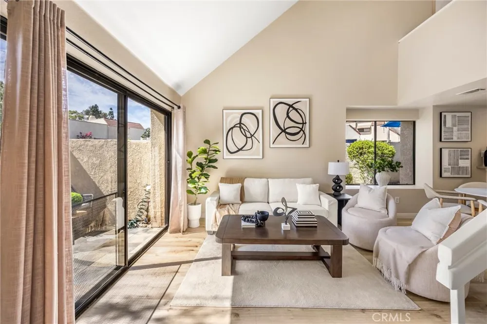 121 Grenada Laguna Niguel, CA 92677