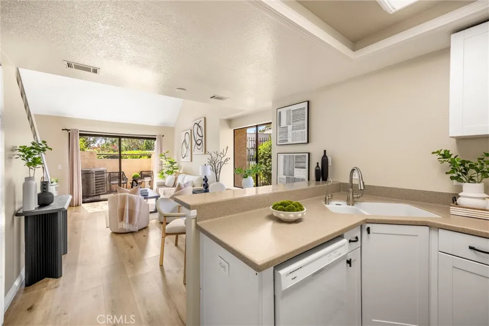 121 Grenada Laguna Niguel, CA 92677