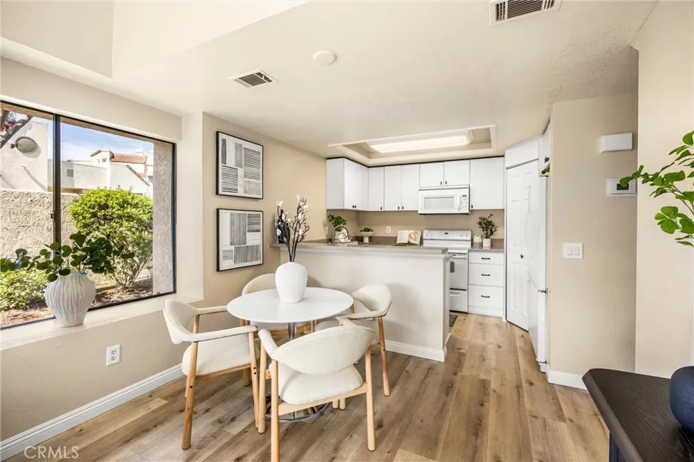 121 Grenada Laguna Niguel, CA 92677