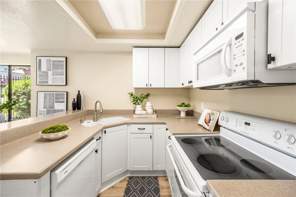 121 Grenada Laguna Niguel, CA 92677