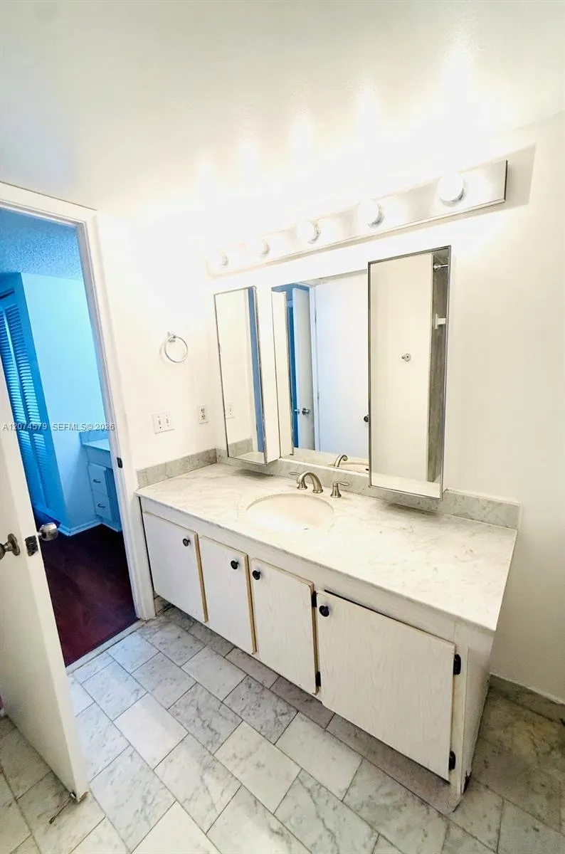 2401 S Ocean Dr #602 Hollywood, FL 33019