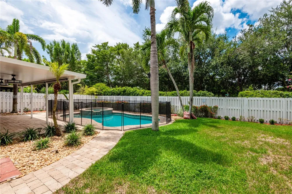 1397 Harbour Side Dr #1397 Weston, FL 33326