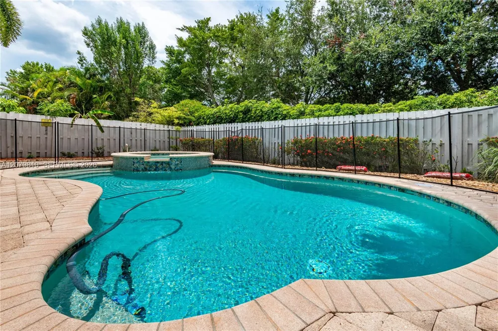 1397 Harbour Side Dr #1397 Weston, FL 33326