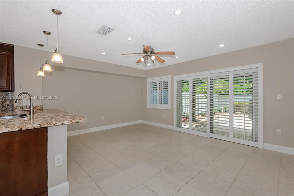 1397 Harbour Side Dr #1397 Weston, FL 33326