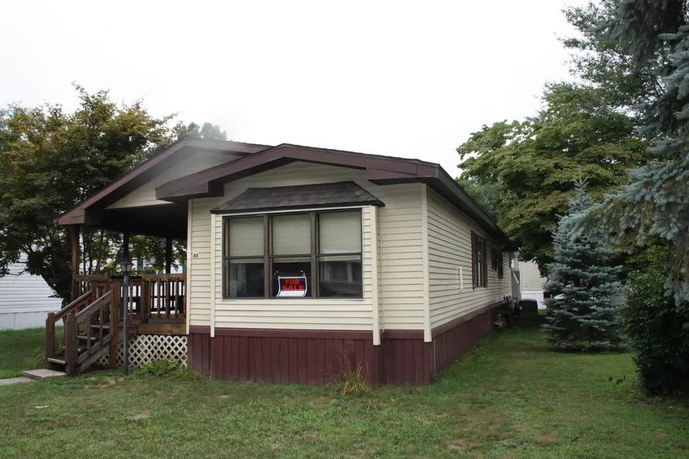 1580 Larry Drive #44 Allegan Township, MI 49010