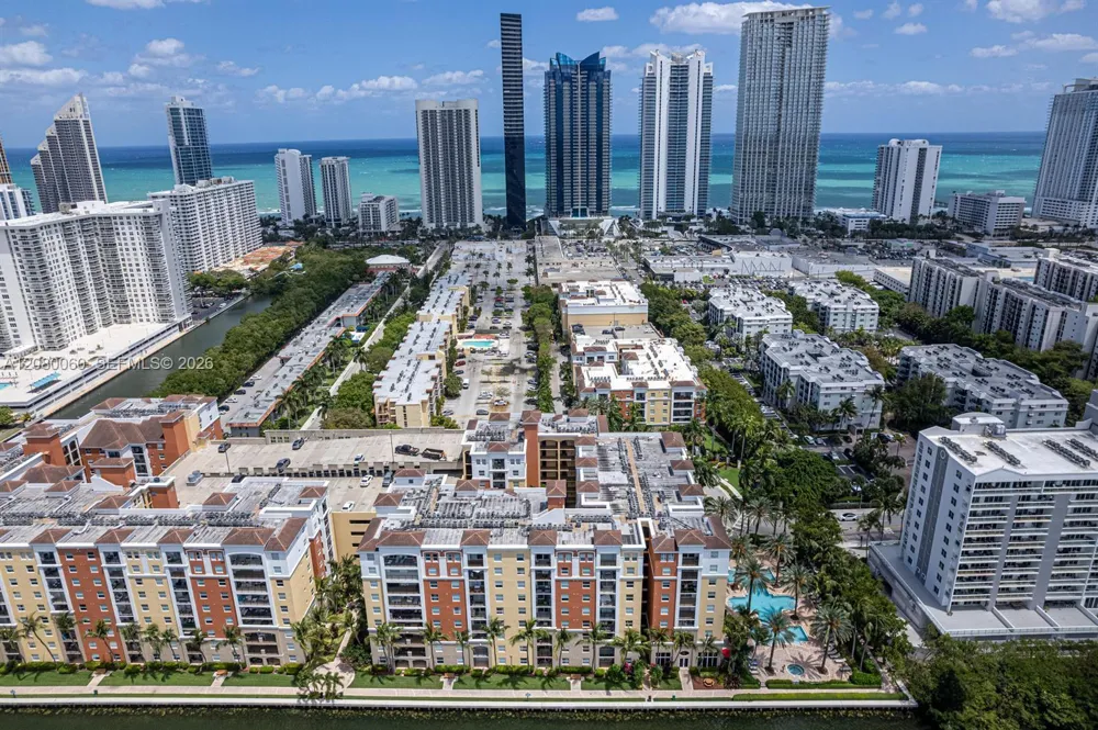 17150 Bay Rd #2201 Sunny Isles Beach, FL 33160