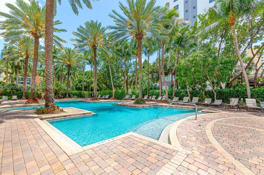 17150 Bay Rd #2201 Sunny Isles Beach, FL 33160