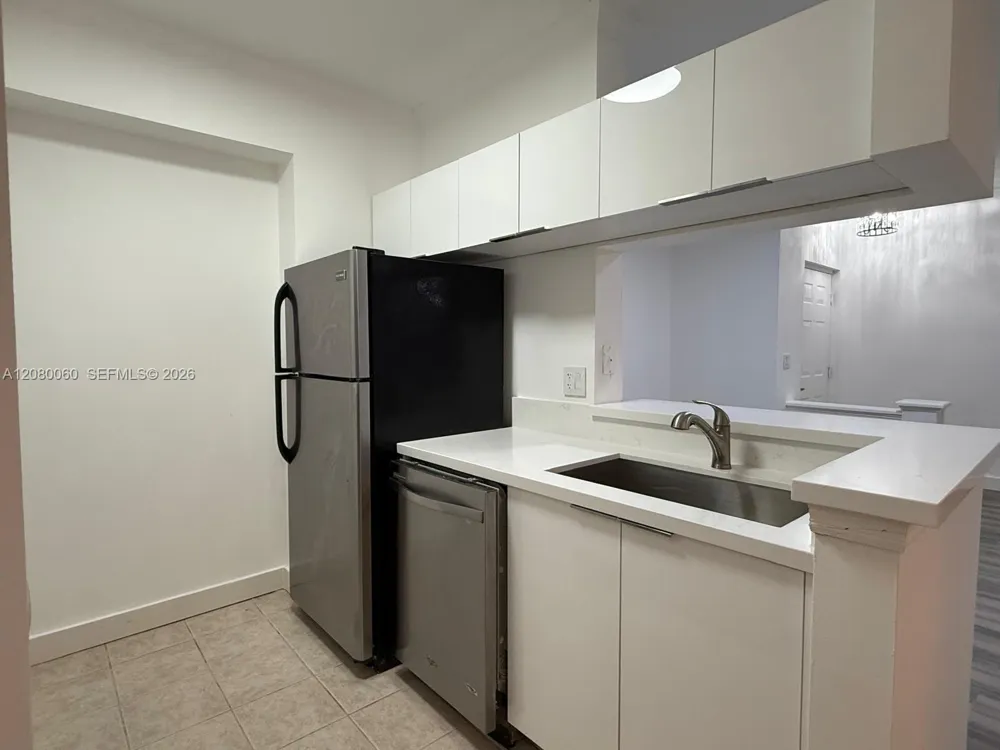 17150 Bay Rd #2201 Sunny Isles Beach, FL 33160