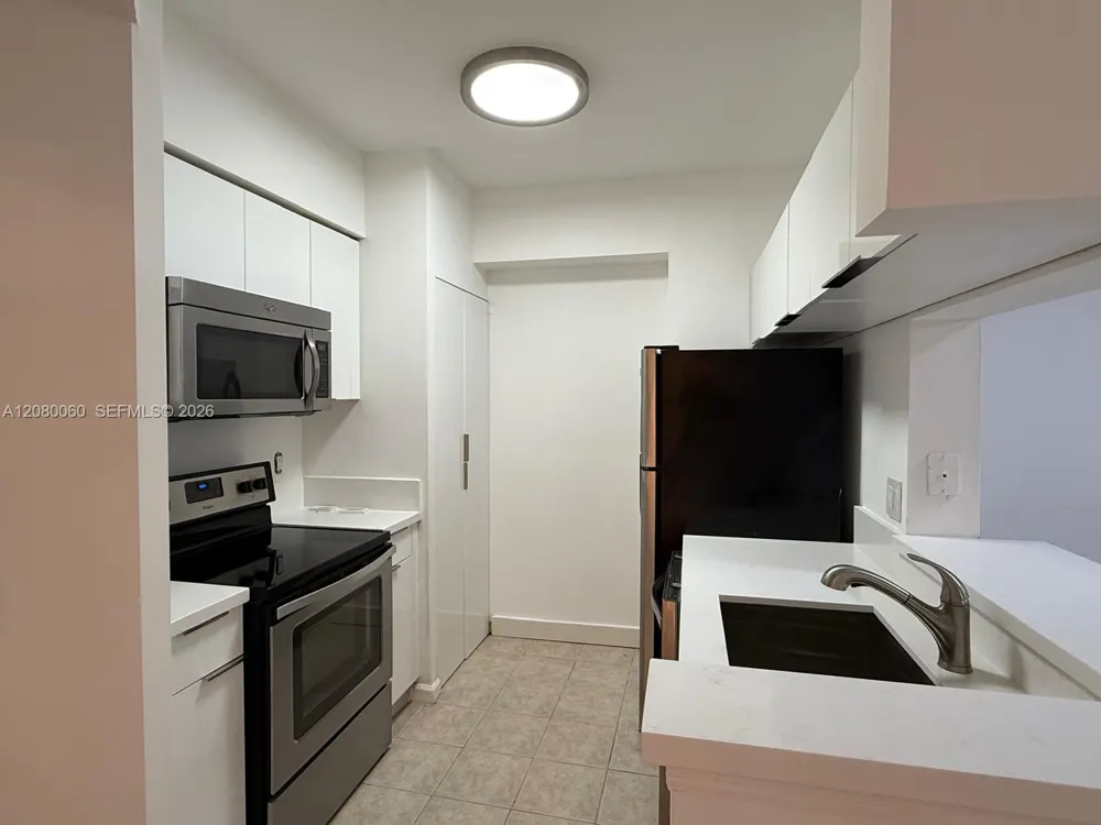 17150 Bay Rd #2201 Sunny Isles Beach, FL 33160