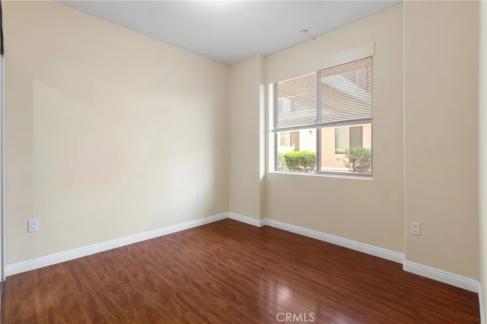 15435 Vanowen Street #208 Van Nuys, CA 91406