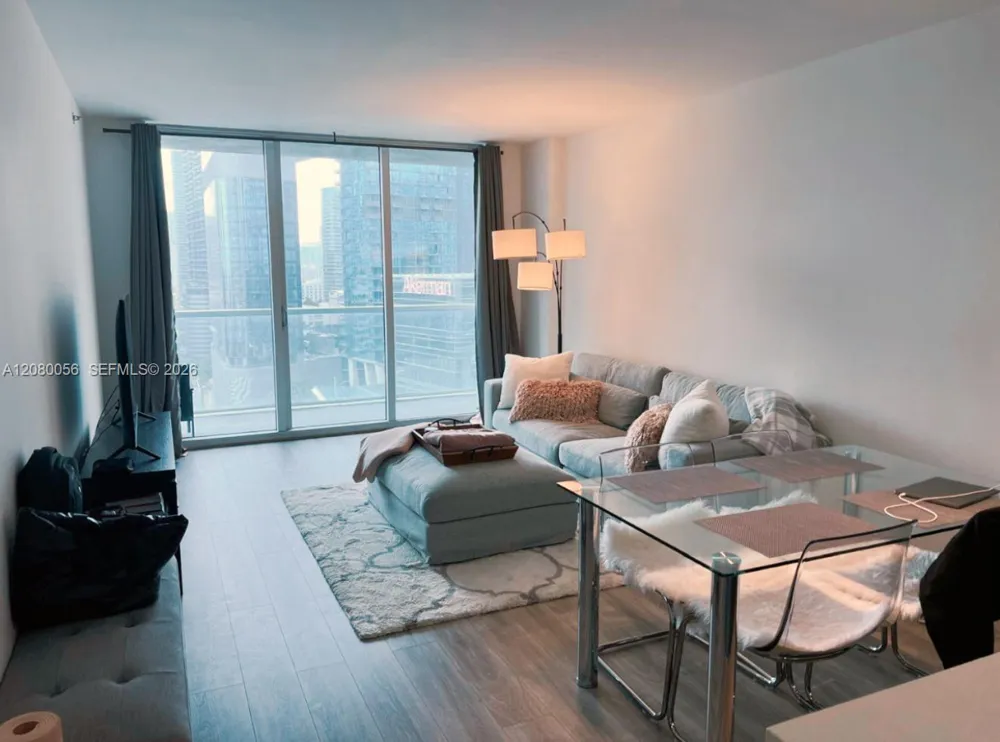 55 SE 6th St #2304 Miami, FL 33131