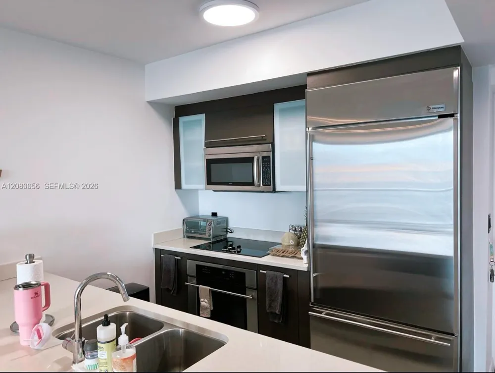 55 SE 6th St #2304 Miami, FL 33131