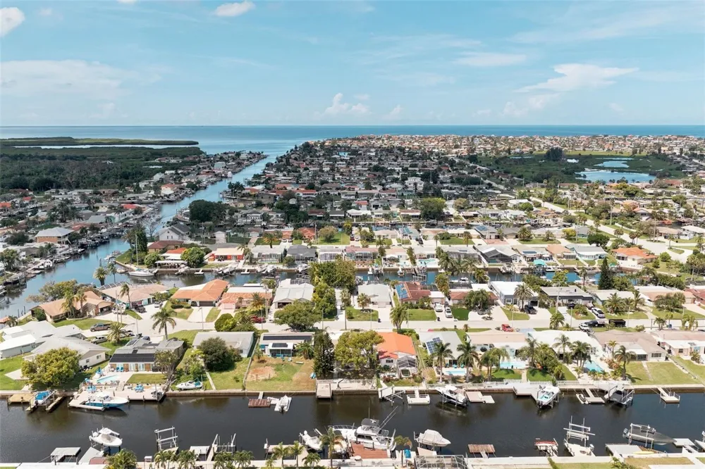 4920 PELICAN DRIVE New Port Richey, FL 34652
