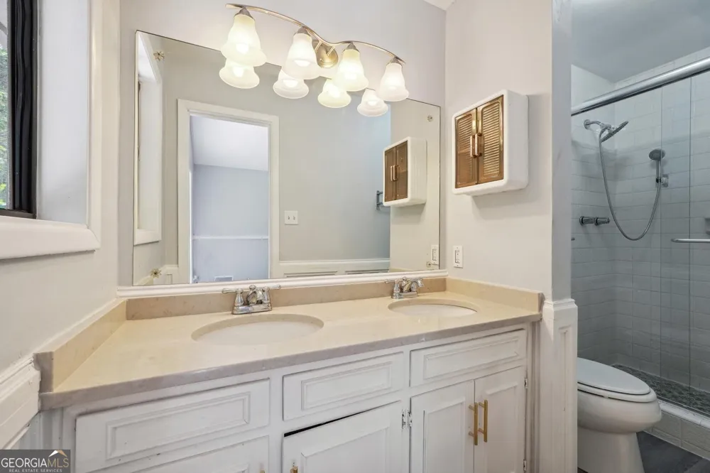 5249 Golf Valley WAY Stone Mountain, GA 30088