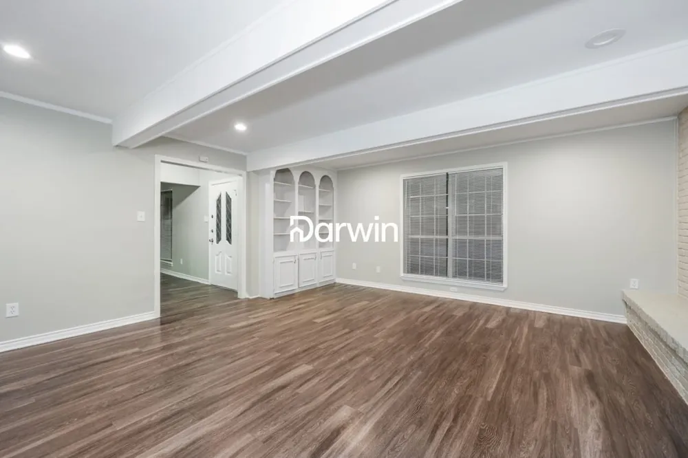 2404 Dalgreen Drive Plano, TX 75075