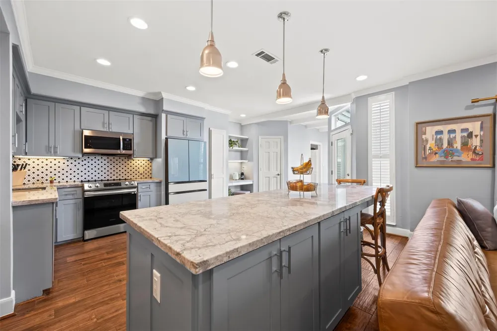 7516 Olympia Drive Houston, TX 77063
