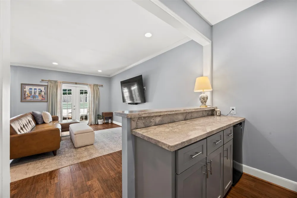 7516 Olympia Drive Houston, TX 77063