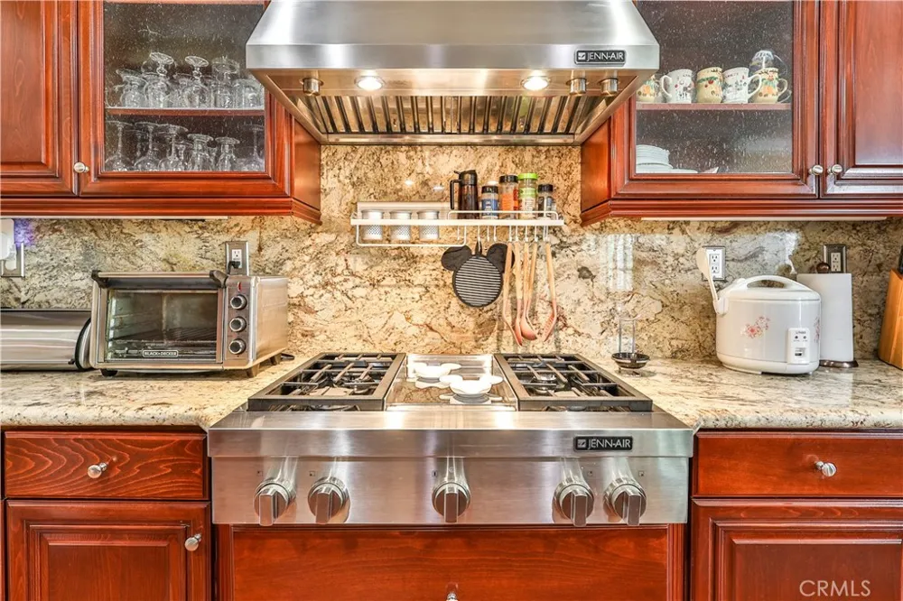 1886 Richards Upland, CA 91784