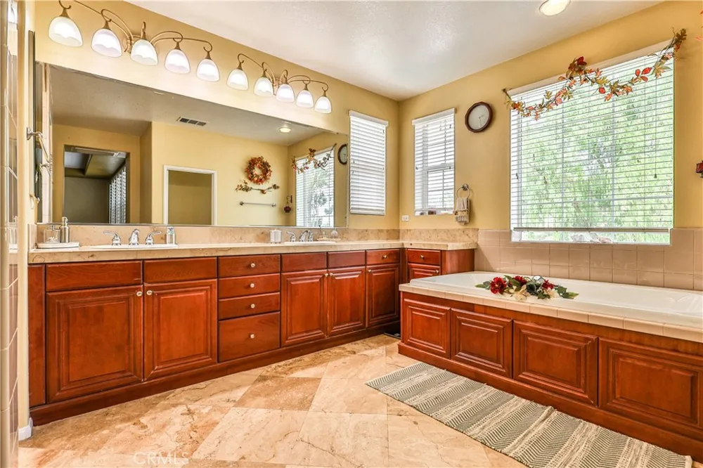 1886 Richards Upland, CA 91784