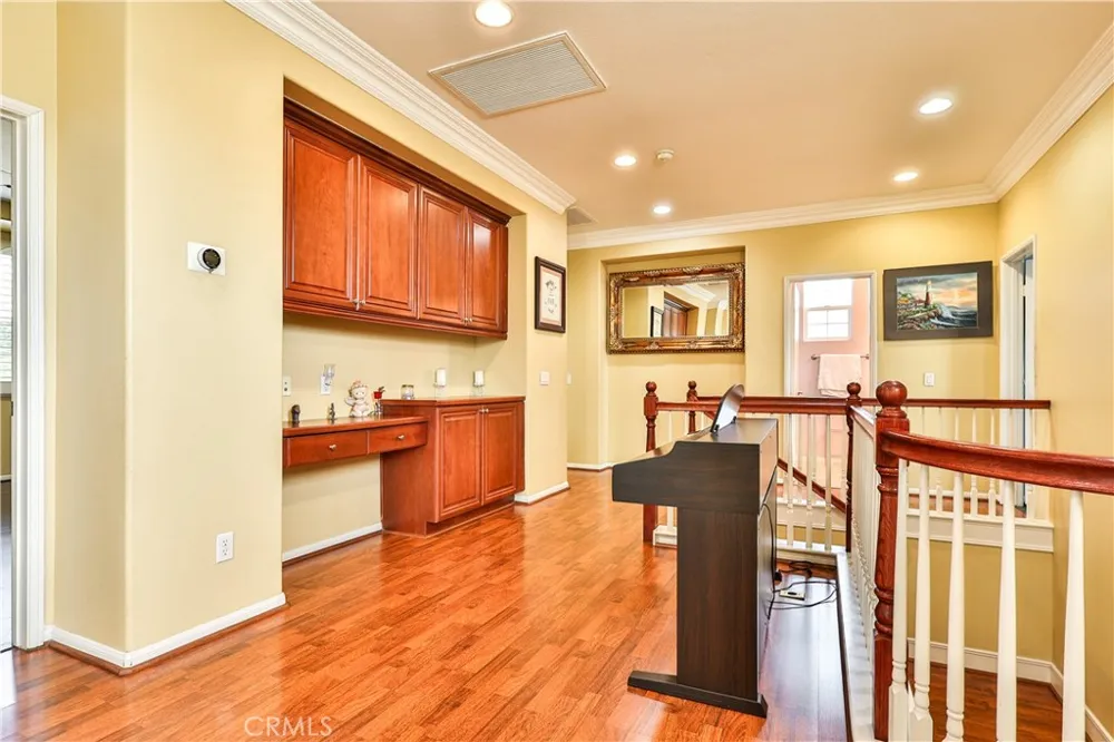 1886 Richards Upland, CA 91784