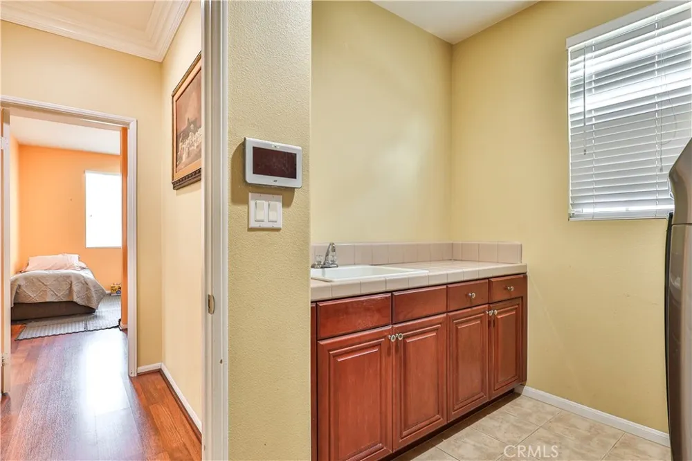 1886 Richards Upland, CA 91784