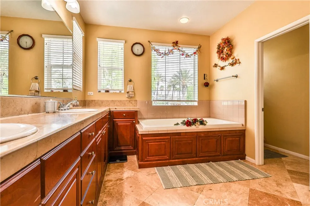 1886 Richards Upland, CA 91784