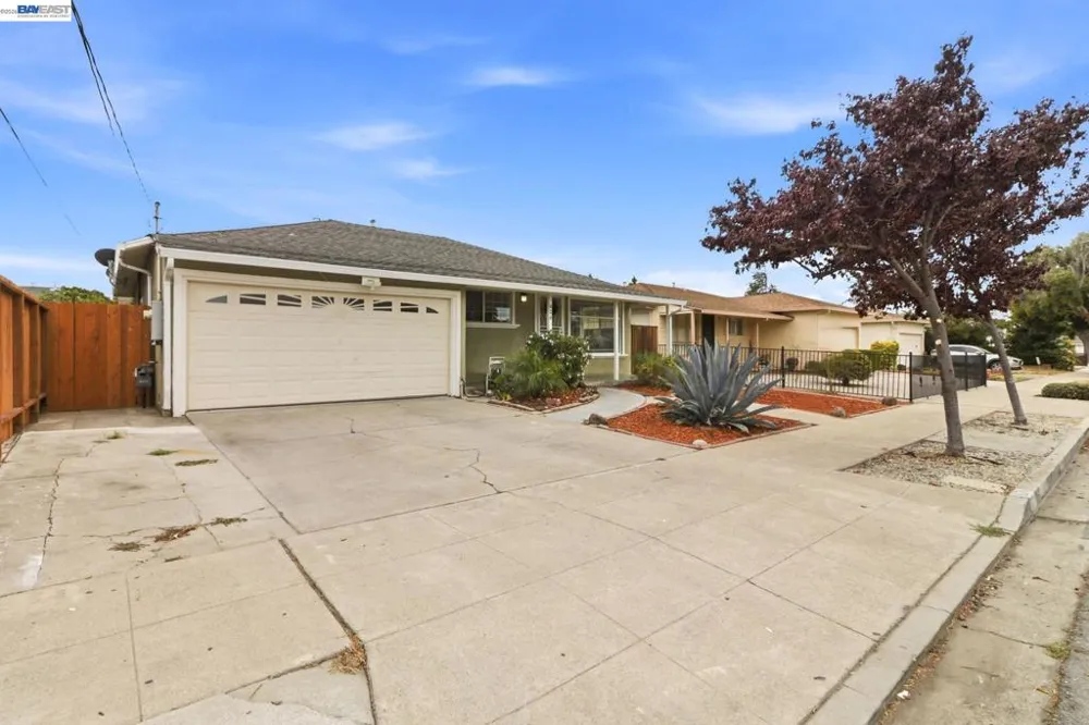 824 Moraga Dr San Leandro, CA 94578