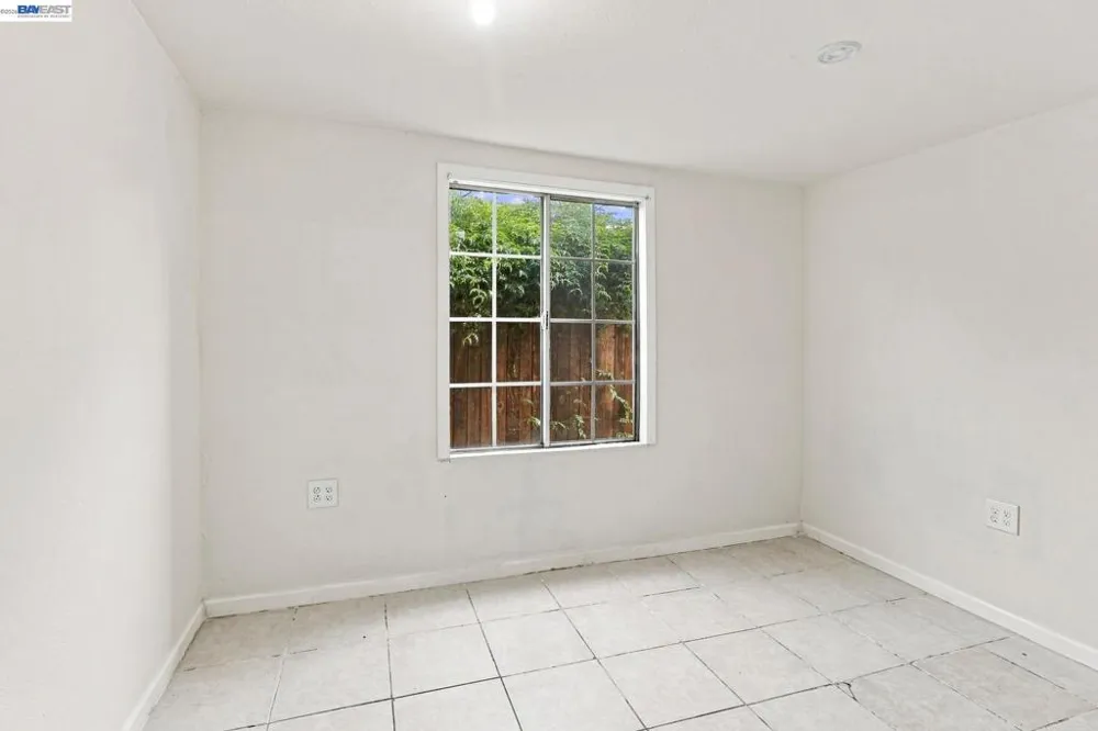 824 Moraga Dr San Leandro, CA 94578